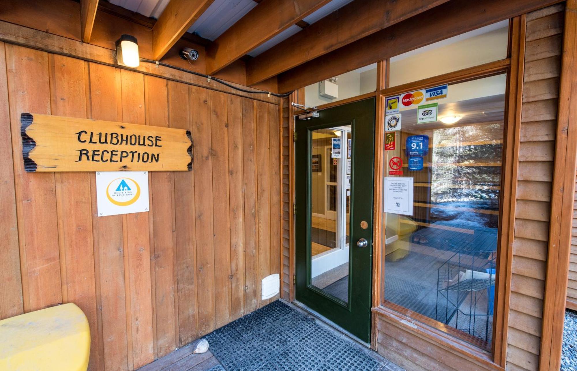Canmore Alpine Hostel - Alpine Club Of Canada Exterior photo