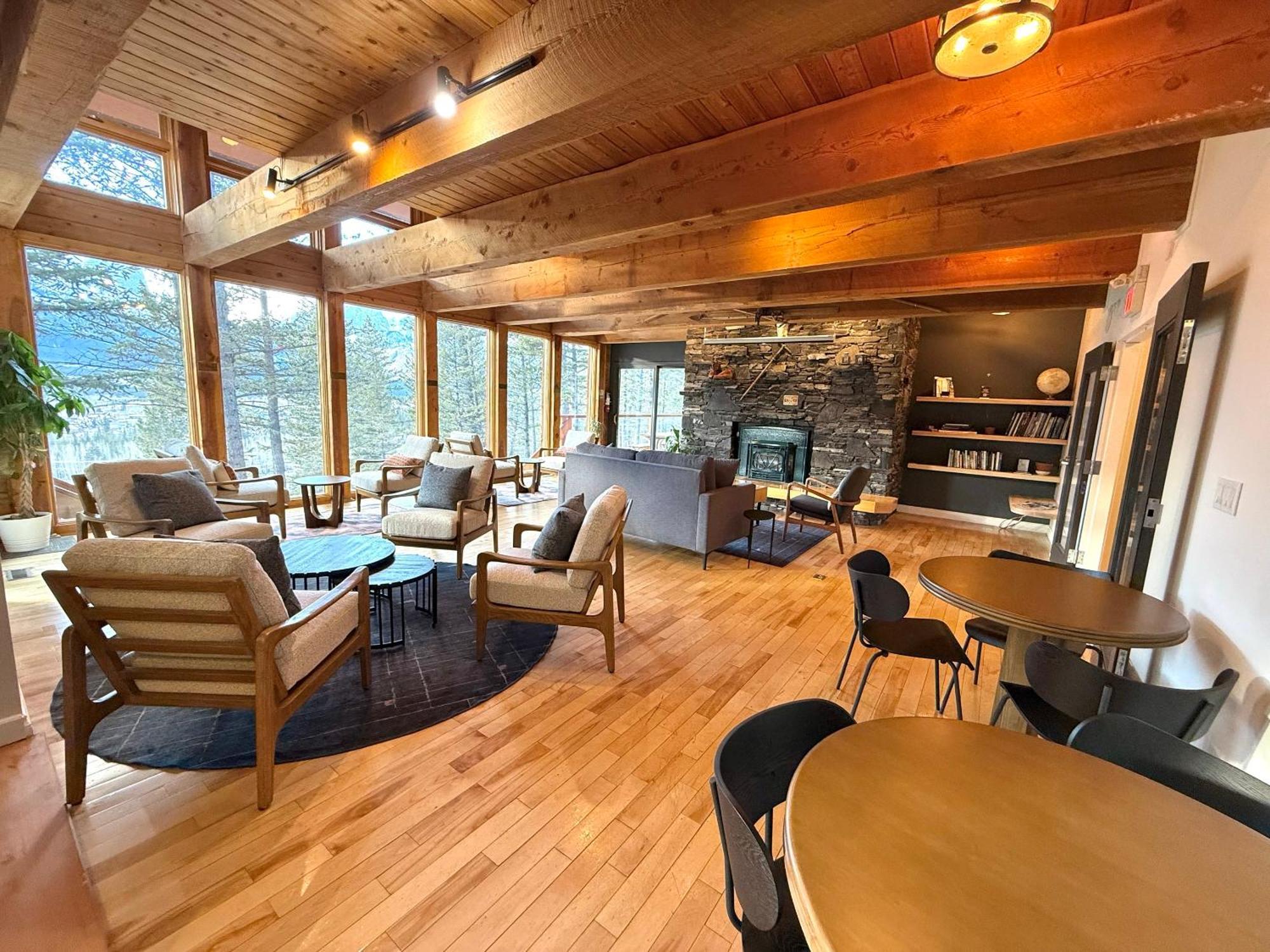 Canmore Alpine Hostel - Alpine Club Of Canada Exterior photo